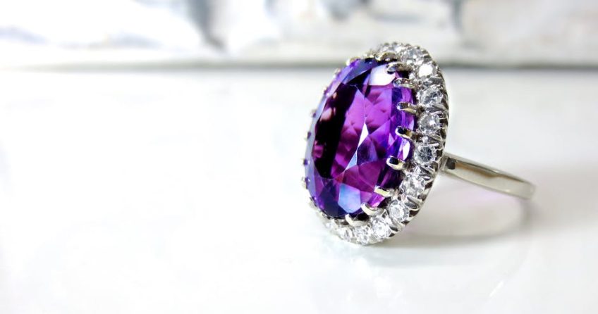 17 Breathtaking Colorful Engagement Rings for Wowing Your Fiance