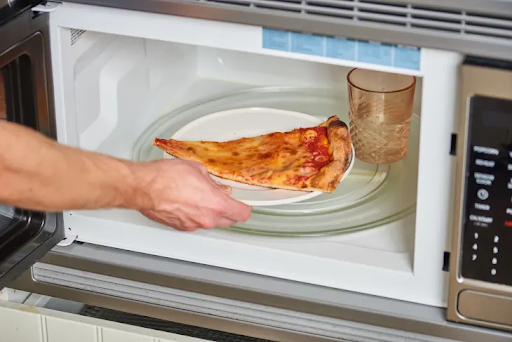 reheat pizza on microwave